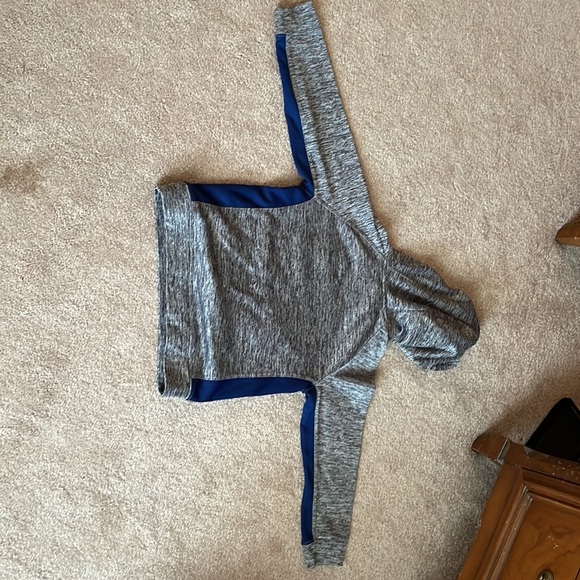 Justice league sweatshirt small size 6-7 kids GUC - Picture 5 of 5